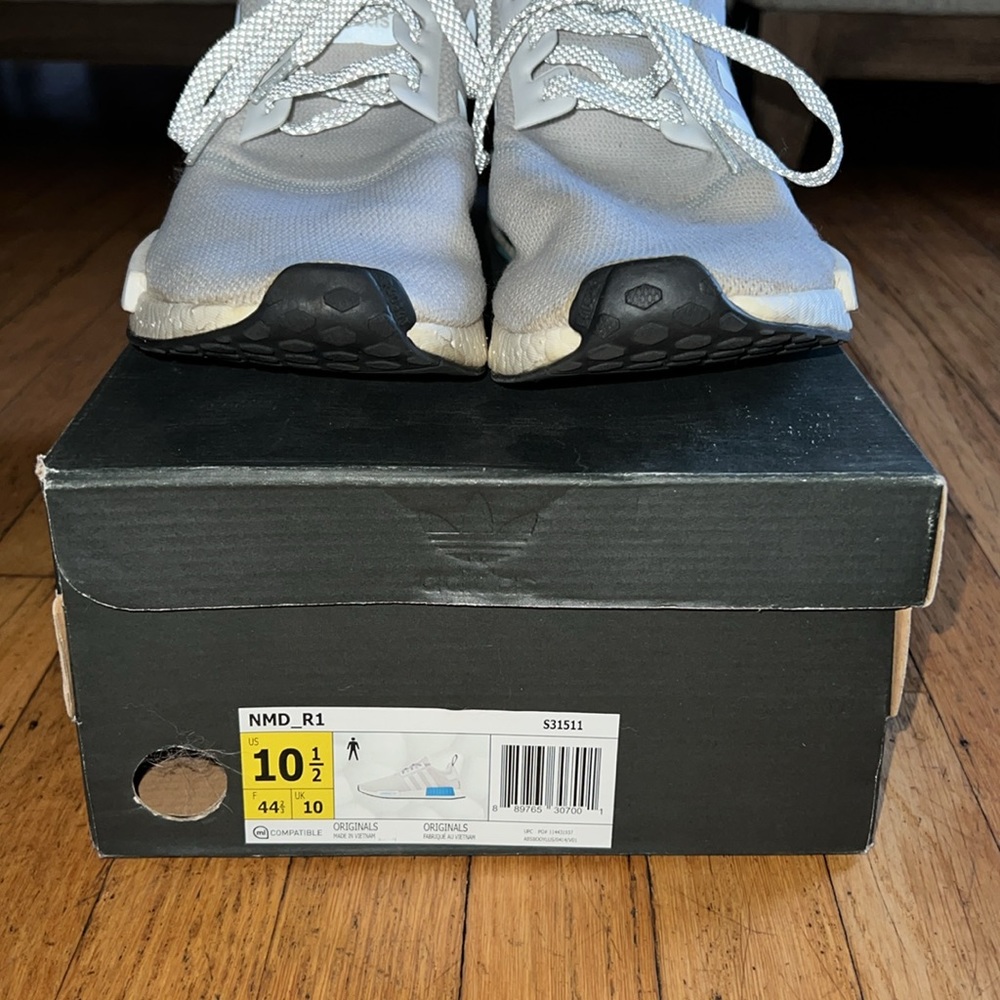 Adidas NMD R1 - Picture 2 of 5